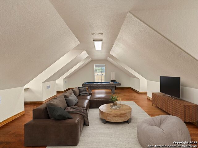 Image 37 of 73 For 102 Oak Valley Dr