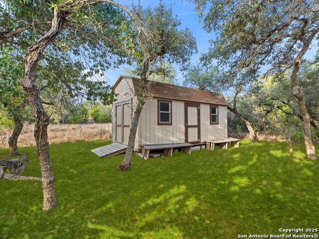 Image 42 of 73 For 102 Oak Valley Dr