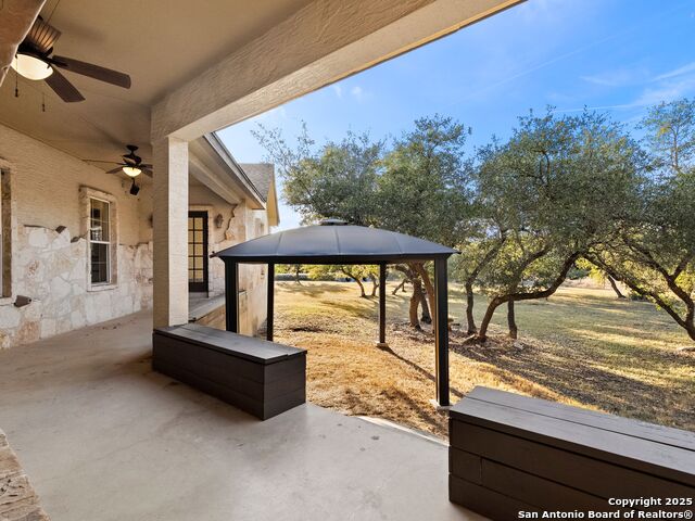 Image 52 of 73 For 102 Oak Valley Dr