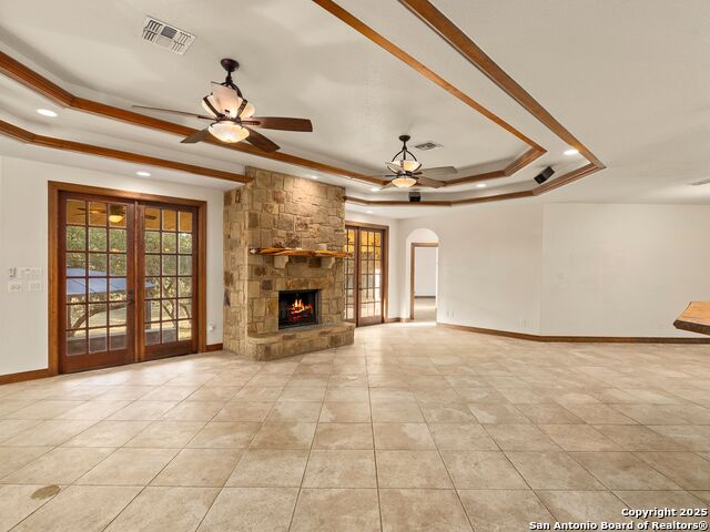 Image 8 of 73 For 102 Oak Valley Dr