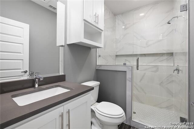 Listing photo id 10 for 428 Acacia Street