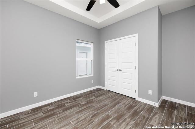 Listing photo id 11 for 428 Acacia Street