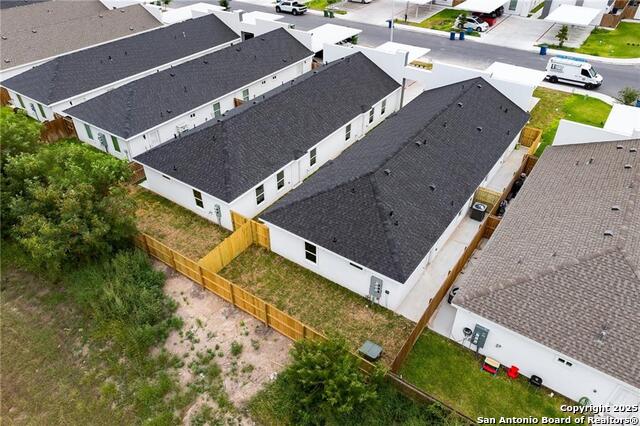 Listing photo id 13 for 428 Acacia Street