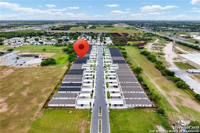 Listing photo id 15 for 428 Acacia Street