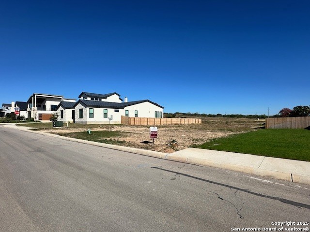 Image 4 of 4 For 266 Janice Avenue