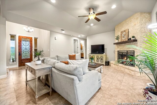 Image 10 of 51 For 31720 Retama