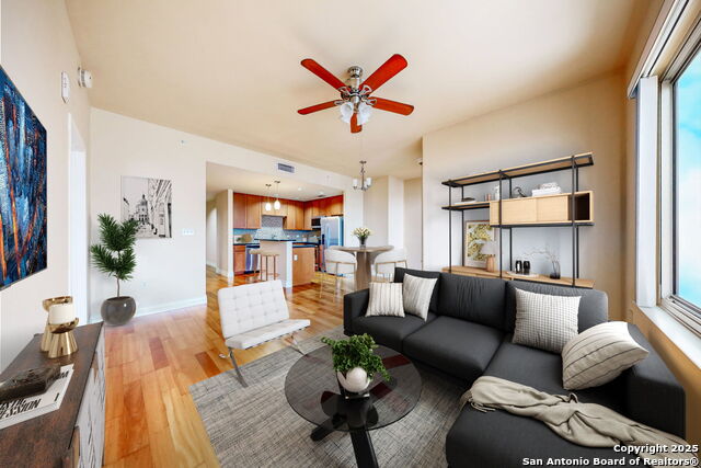 Image 19 of 42 For 215 Center  1104