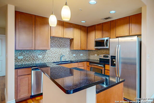 Image 24 of 42 For 215 Center  1104