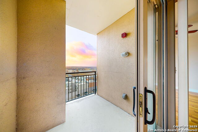 Image 31 of 42 For 215 Center  1104