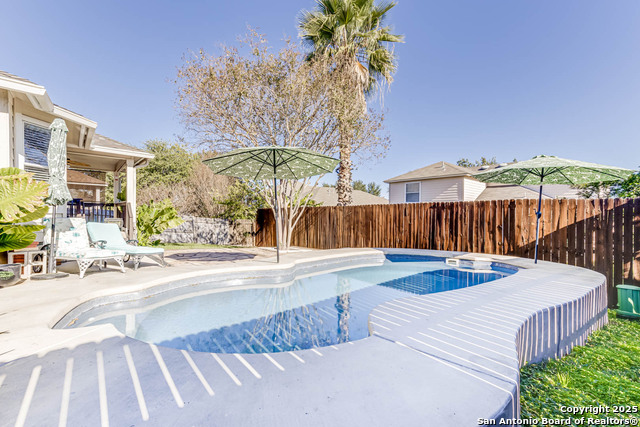 Image 33 of 34 For 8519 Chickasaw Bluff