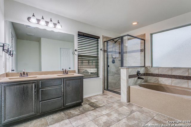 Image 18 of 25 For 7739 Palomino Cove