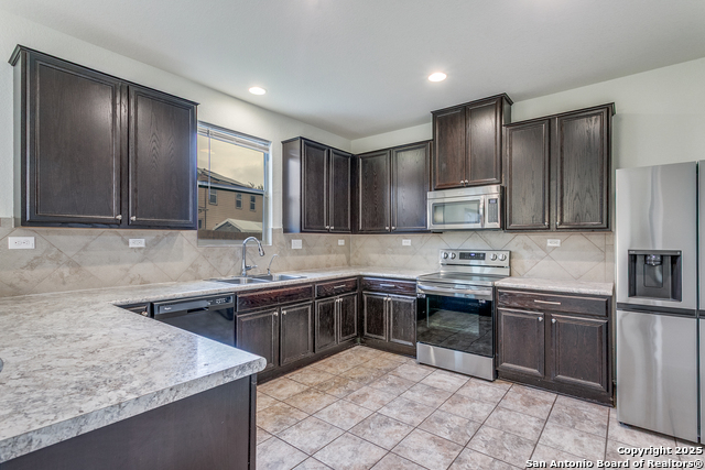 Image 8 of 25 For 7739 Palomino Cove