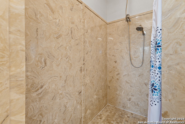 Image 26 of 49 For 4355 State Highway 16 N