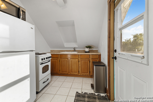 Image 36 of 49 For 4355 State Highway 16 N