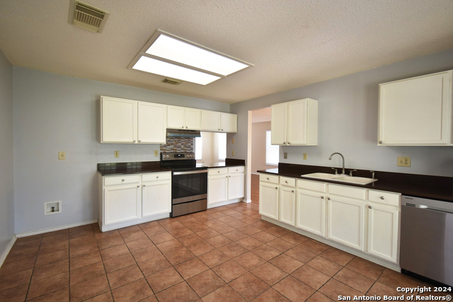 Image 17 of 45 For 8503 Chelsea Park