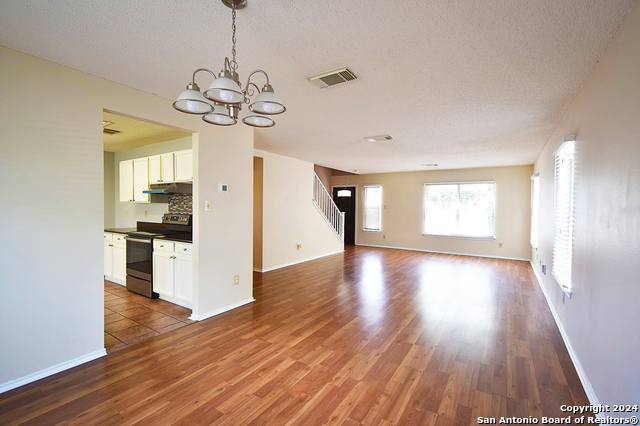 Image 25 of 45 For 8503 Chelsea Park