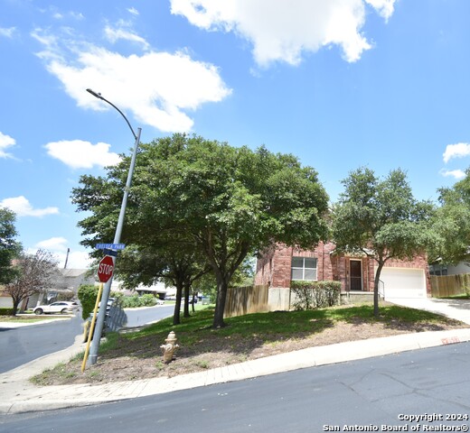 Image 3 of 45 For 8503 Chelsea Park