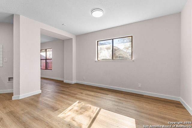 Image 11 of 27 For 8127 Sunshine Trail