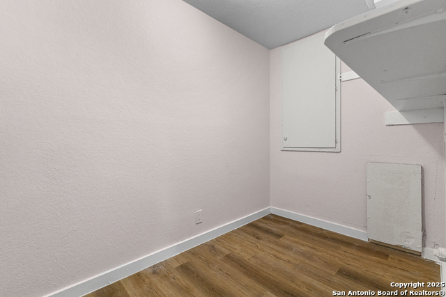 Image 17 of 27 For 8127 Sunshine Trail