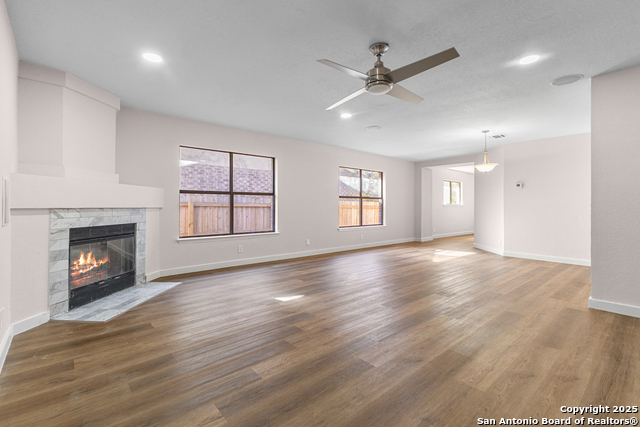 Image 5 of 27 For 8127 Sunshine Trail