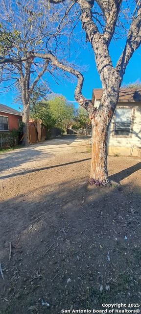 Image 5 of 7 For 617 Dewitt  