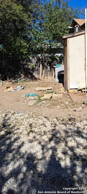 Image 6 of 7 For 617 Dewitt  