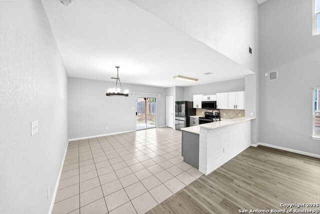 Image 10 of 50 For 11419 Garden Falls