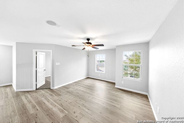 Image 30 of 50 For 11419 Garden Falls