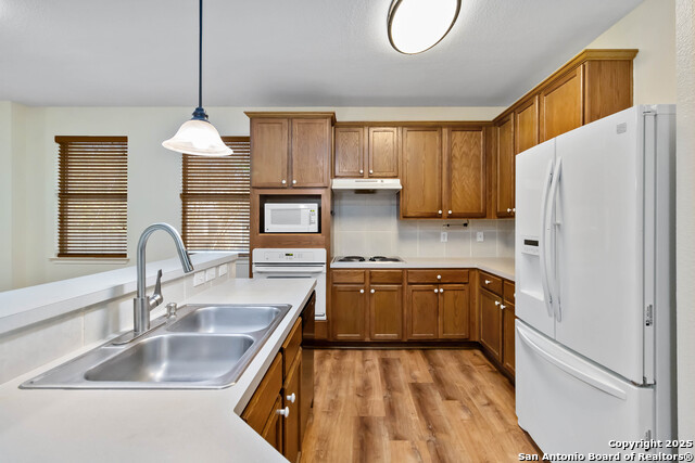 Image 11 of 30 For 211 Blair Pl