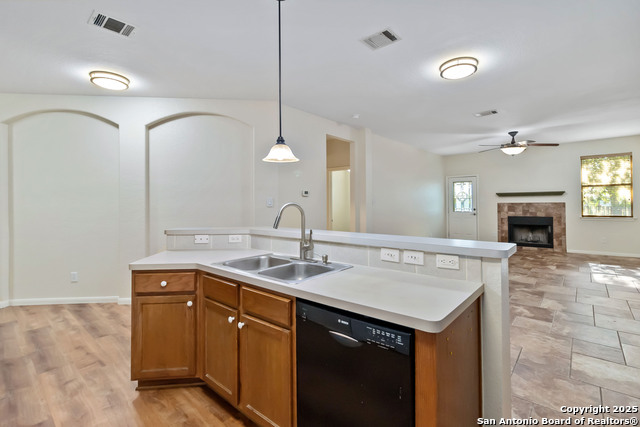 Image 12 of 30 For 211 Blair Pl