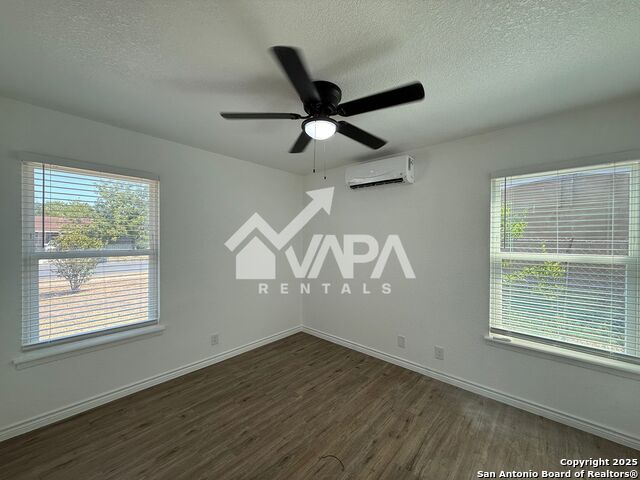 Image 3 of 13 For 5014 Benham Dr