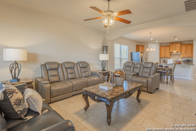 Image 10 of 36 For 756 Morgans