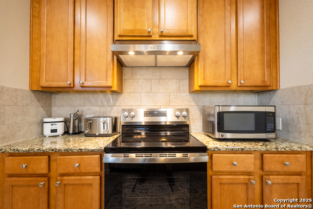 Image 4 of 36 For 756 Morgans