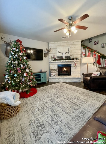 Image 8 of 38 For 3618 Globe Willow