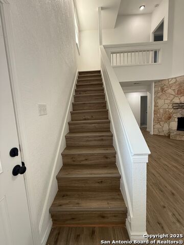 Image 16 of 22 For 4718 Saddle  