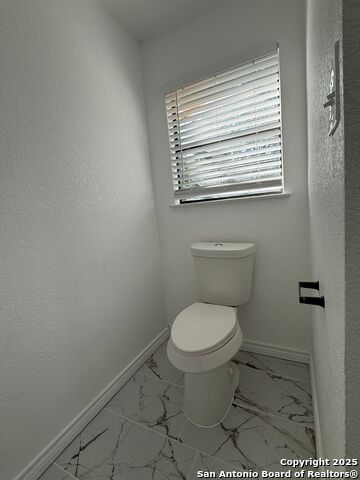 Image 21 of 22 For 4718 Saddle  