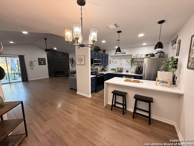 Image 13 of 45 For 258 Burlington Dr.