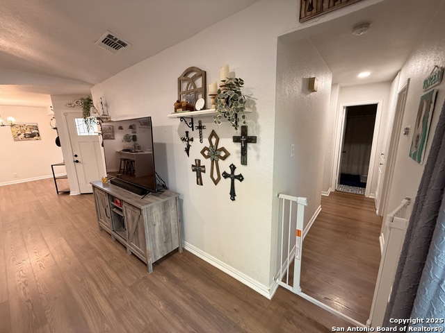 Image 17 of 45 For 258 Burlington Dr.