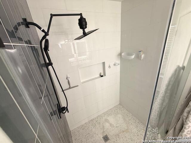 Image 26 of 45 For 258 Burlington Dr.