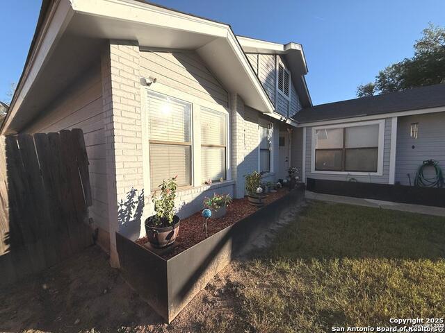 Image 4 of 45 For 258 Burlington Dr.