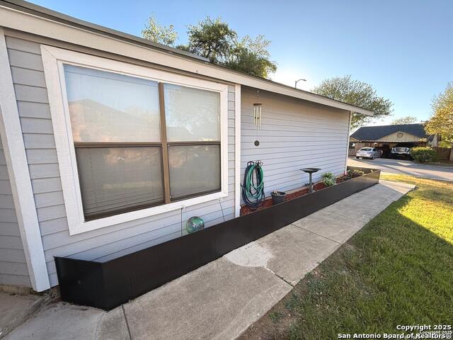 Image 6 of 45 For 258 Burlington Dr.