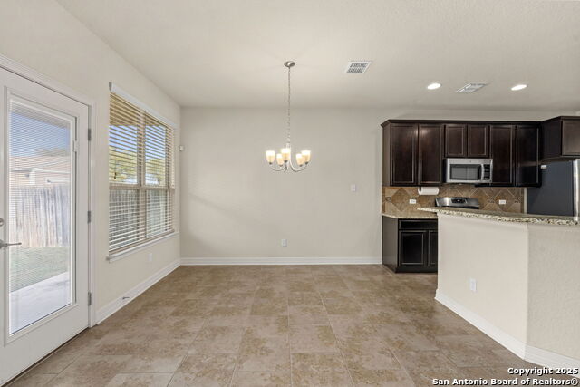 Image 13 of 44 For 2723 Seal Pointe