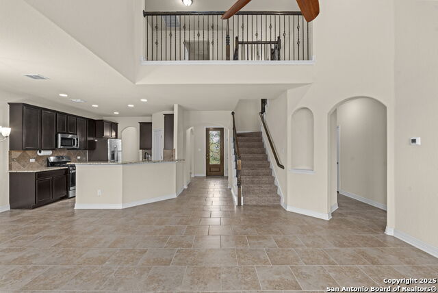 Image 15 of 44 For 2723 Seal Pointe