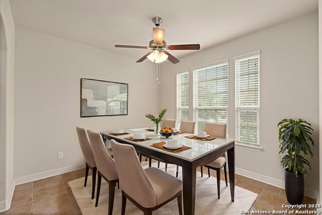 Image 4 of 44 For 2723 Seal Pointe