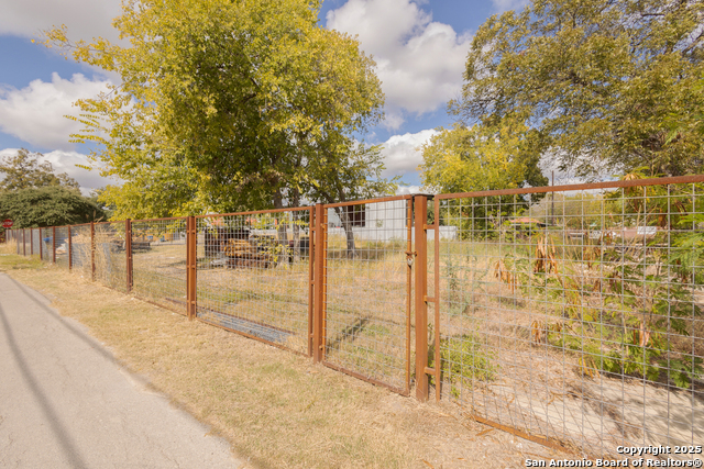 Image 2 of 17 For 2314 Guadalupe