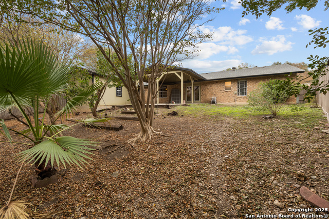 Listing photo id 18 for 810 Clearview