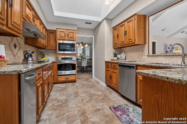 Image 13 of 53 For 6330 Lakewood Park