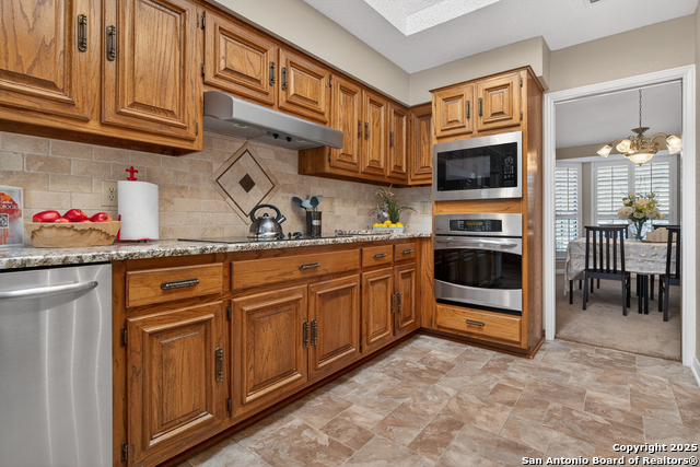 Image 14 of 53 For 6330 Lakewood Park