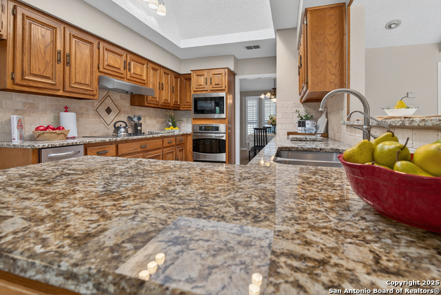 Image 17 of 53 For 6330 Lakewood Park