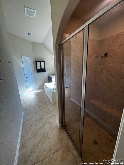 Image 14 of 33 For 615 Raceland Rd